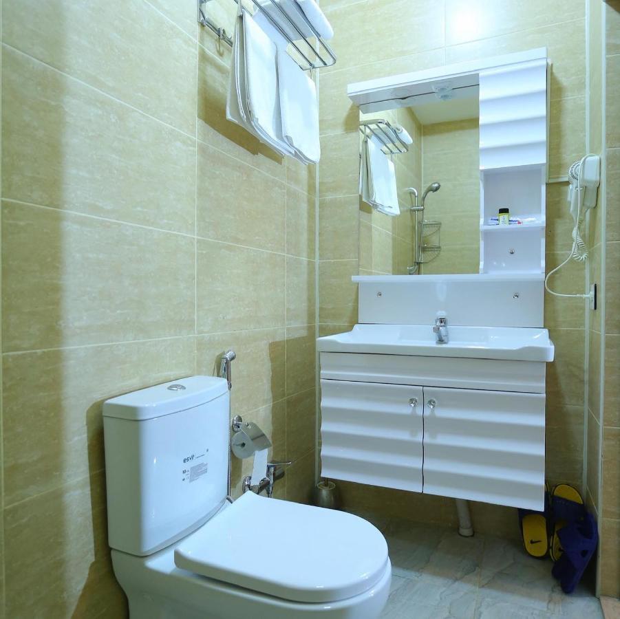 Golden Tree Hotel Oghuz Bagian luar foto